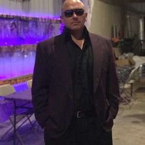 Meet your Posher, Tony